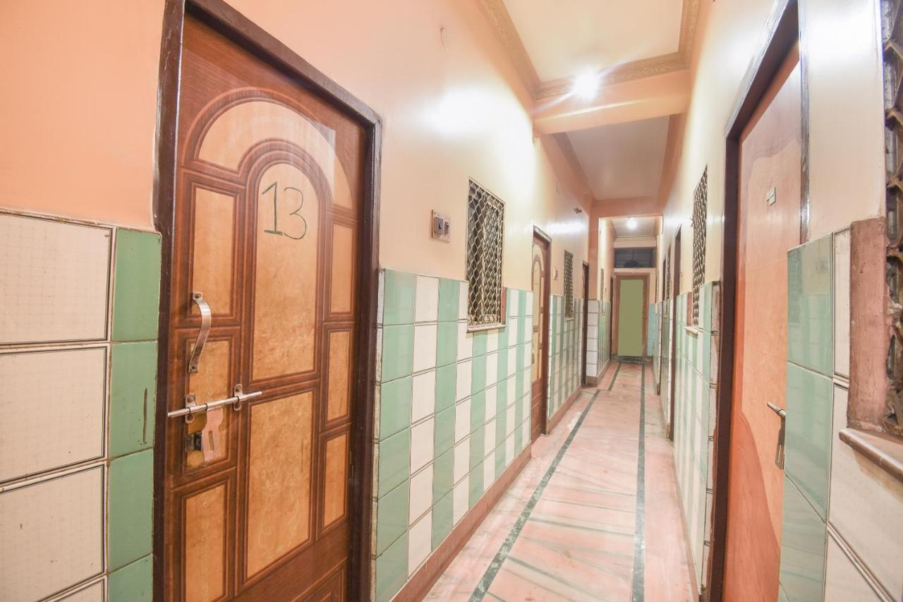 כלכותה Spot On 70605 Taj Guest House מראה חיצוני תמונה
