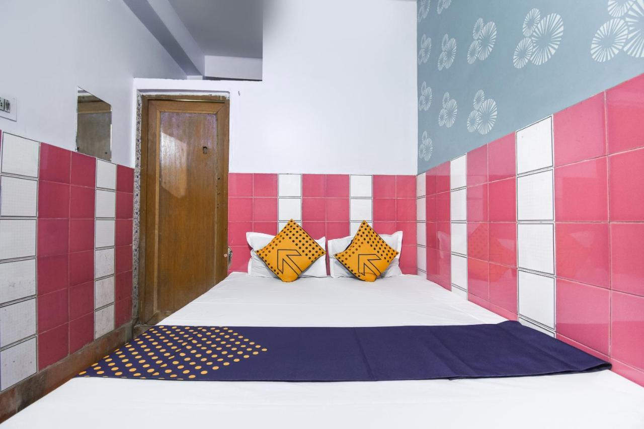 כלכותה Spot On 70605 Taj Guest House מראה חיצוני תמונה